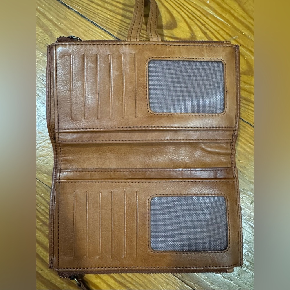 Artisan Woven Leather Wallet - Picture 3 of 7